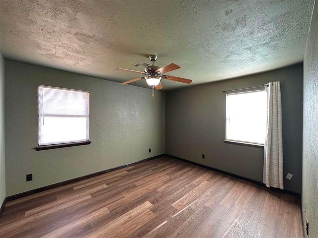 1206 SW 60th St, Lawton, OK 73505