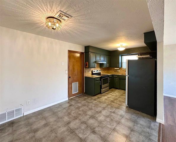1206 SW 60th St, Lawton, OK 73505
