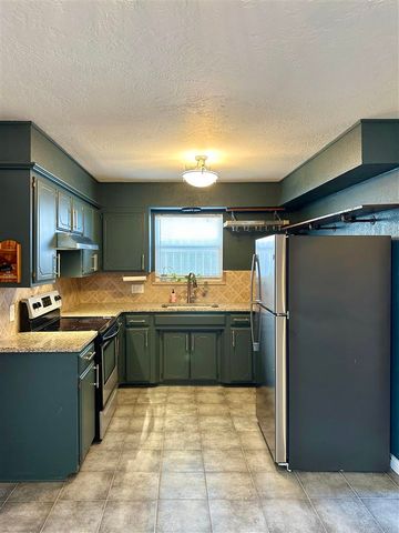 1206 SW 60th St, Lawton, OK 73505
