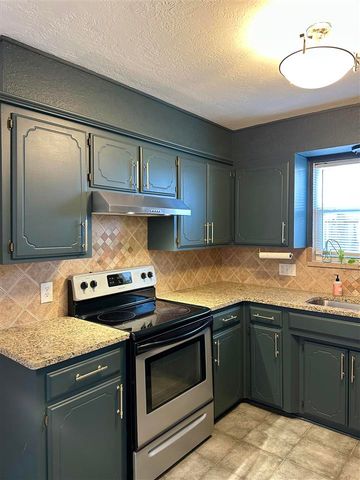 1206 SW 60th St, Lawton, OK 73505