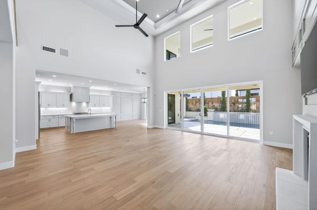 2345 E Putter Way, Fresno, CA 93730