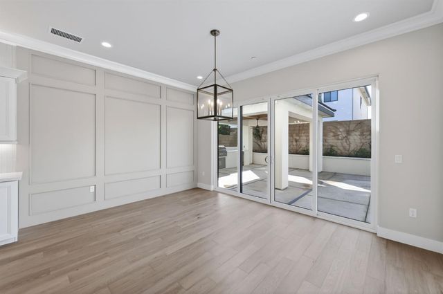 2345 E Putter Way, Fresno, CA 93730