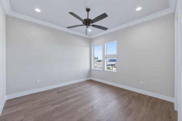 2345 E Putter Way, Fresno, CA 93730