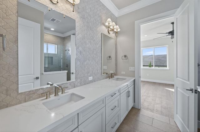 2345 E Putter Way, Fresno, CA 93730