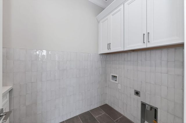 2345 E Putter Way, Fresno, CA 93730