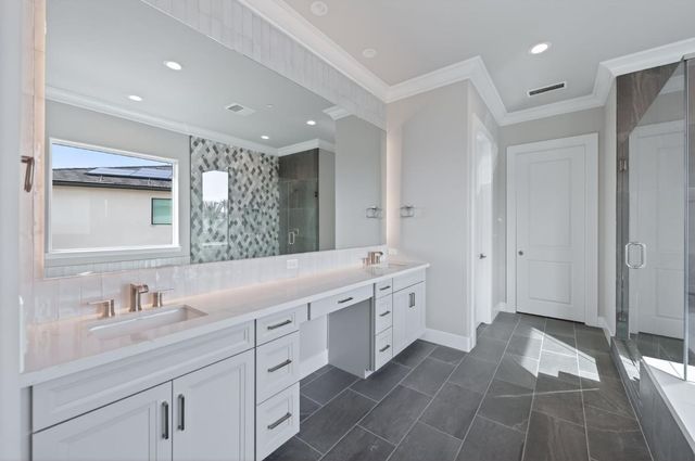 2345 E Putter Way, Fresno, CA 93730