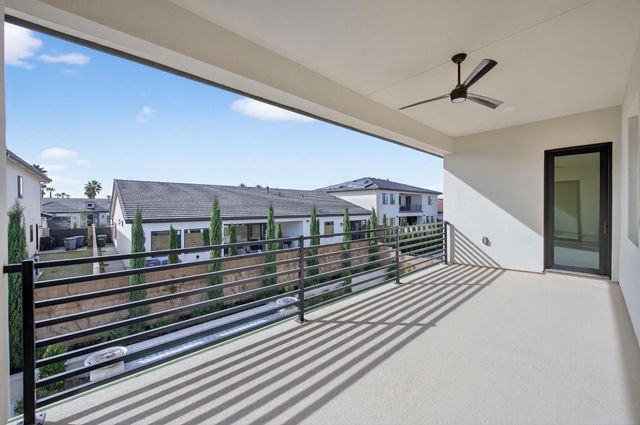 2345 E Putter Way, Fresno, CA 93730