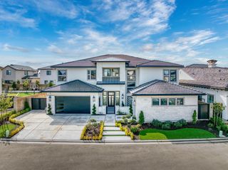 2345 E Putter Way, Fresno, CA 93730