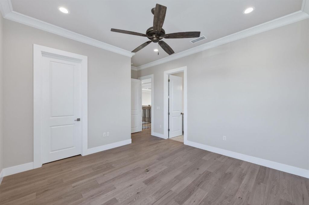 Image 36 of property listing at 2345 E Putter Way, Fresno, CA 93730