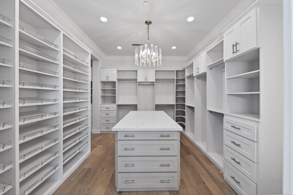 Image 45 of property listing at 2345 E Putter Way, Fresno, CA 93730