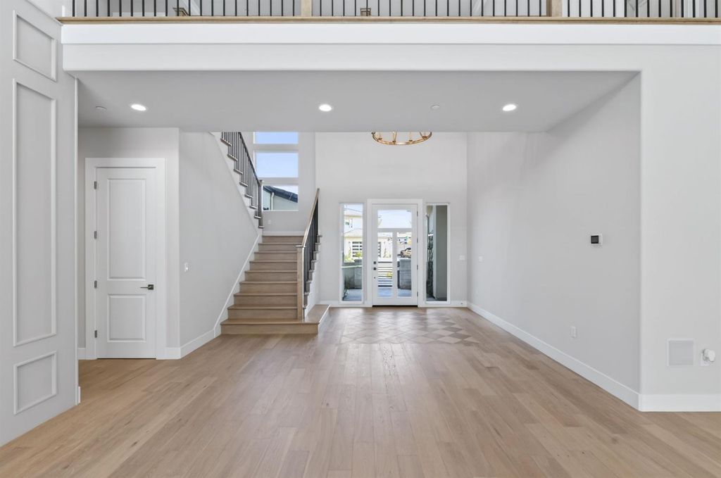 Image 8 of property listing at 2345 E Putter Way, Fresno, CA 93730