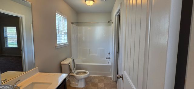 7373 Ledgestone Lane, Riverdale, GA 30274