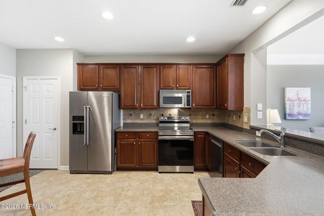 4050 LIONHEART DR Drive, Jacksonville, FL 32216