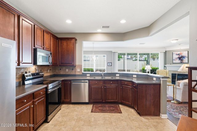 4050 LIONHEART DR Drive, Jacksonville, FL 32216
