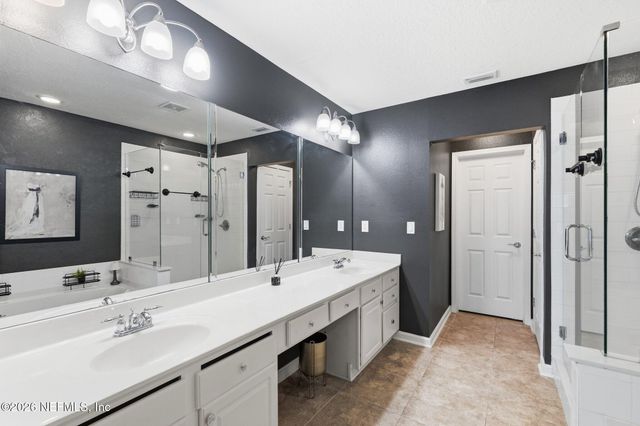 4050 LIONHEART DR Drive, Jacksonville, FL 32216