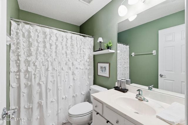 4050 LIONHEART DR Drive, Jacksonville, FL 32216