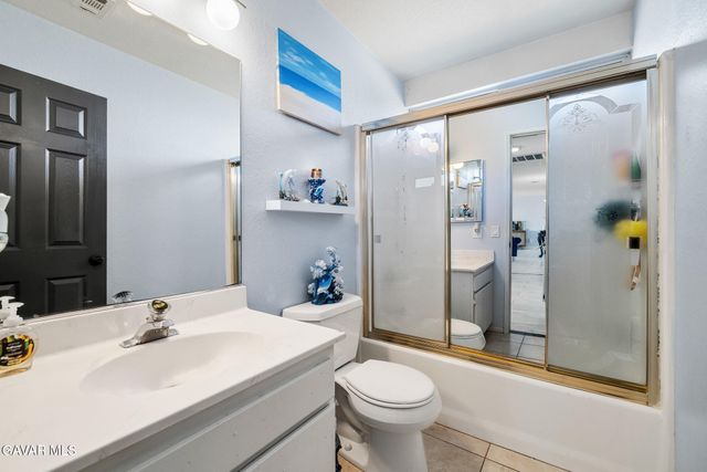 17322 Longmeadow Avenue, Lake Los Angeles, CA 93591