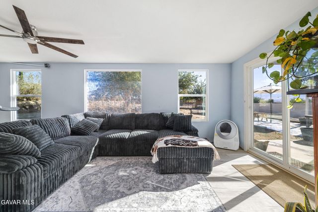 17322 Longmeadow Avenue, Lake Los Angeles, CA 93591