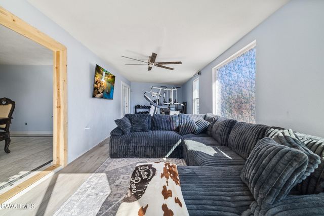 17322 Longmeadow Avenue, Lake Los Angeles, CA 93591