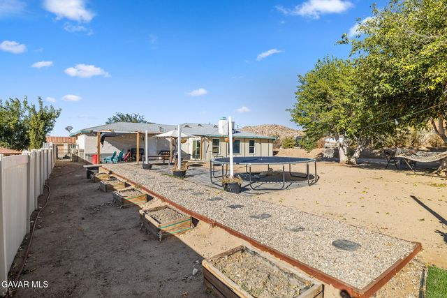 17322 Longmeadow Avenue, Lake Los Angeles, CA 93591