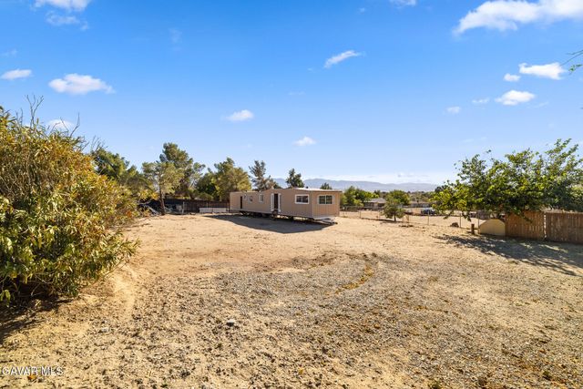 17322 Longmeadow Avenue, Lake Los Angeles, CA 93591