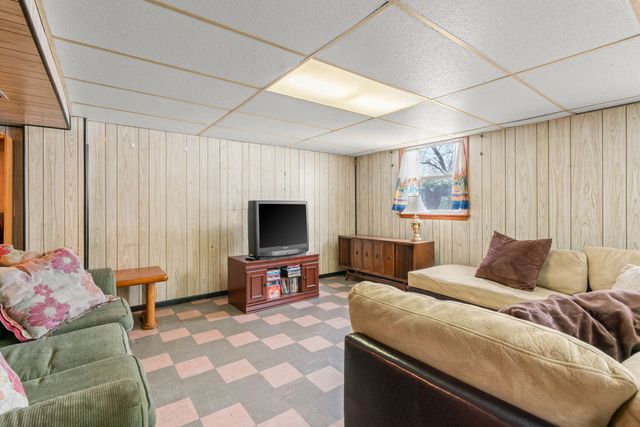 2216 Vermillion Street, Lake Station, IN 46405