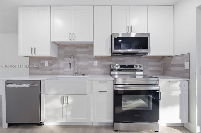 3548 SW 16th Ct, Fort Lauderdale, FL 33312