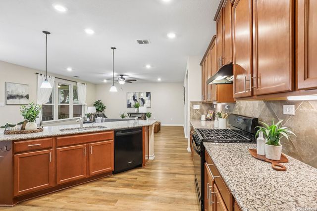 11213 HILL TOP BND, Helotes, TX 78023