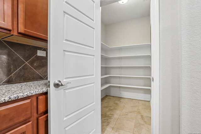 11213 HILL TOP BND, Helotes, TX 78023