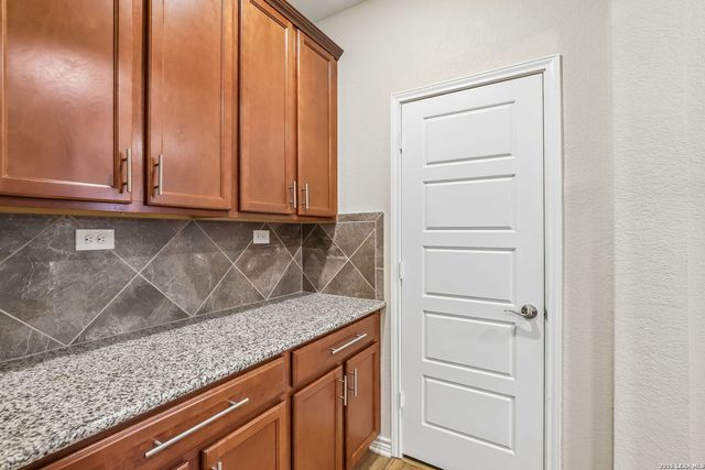 11213 HILL TOP BND, Helotes, TX 78023