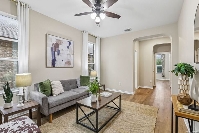 11213 HILL TOP BND, Helotes, TX 78023