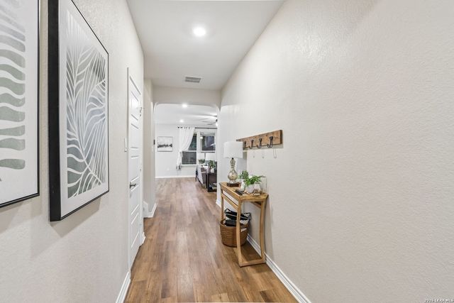 11213 HILL TOP BND, Helotes, TX 78023