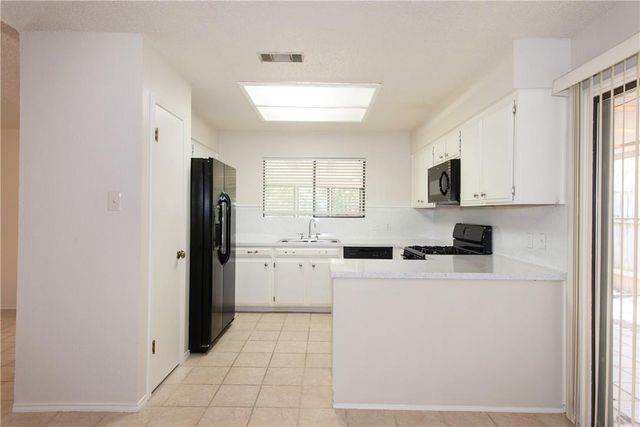 5811 Cannon Mountain DR, Austin, TX 78749
