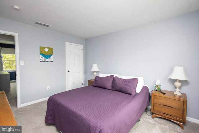 405 LONGSTONE DR, Cherry Hill, NJ 08003