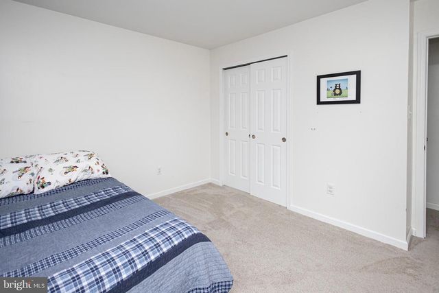 405 LONGSTONE DR, Cherry Hill, NJ 08003