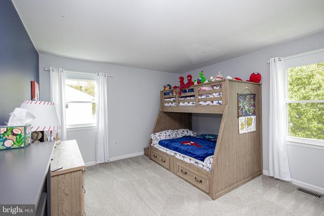 405 LONGSTONE DR, Cherry Hill, NJ 08003