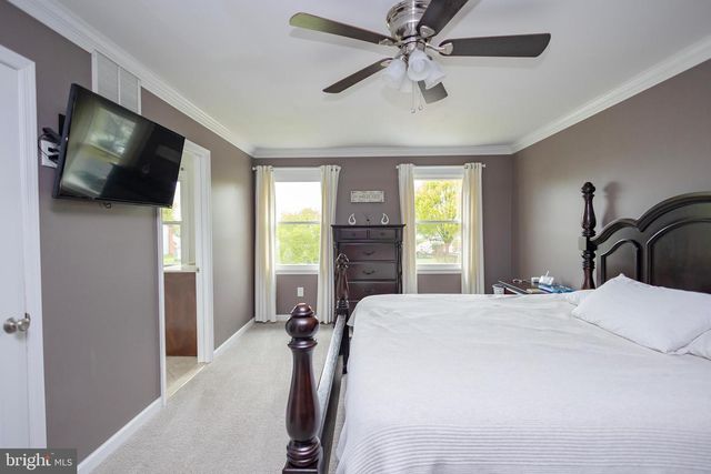 405 LONGSTONE DR, Cherry Hill, NJ 08003