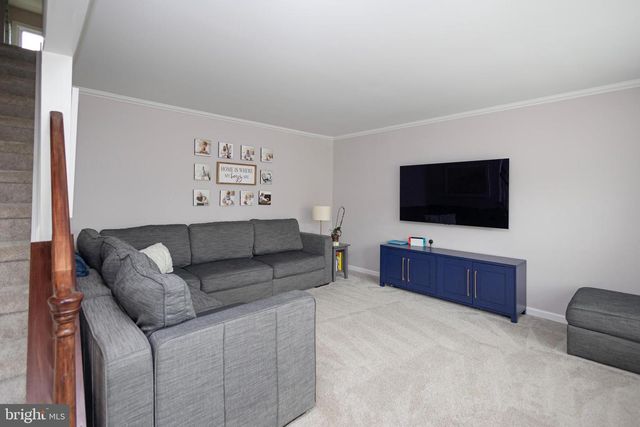 405 LONGSTONE DR, Cherry Hill, NJ 08003