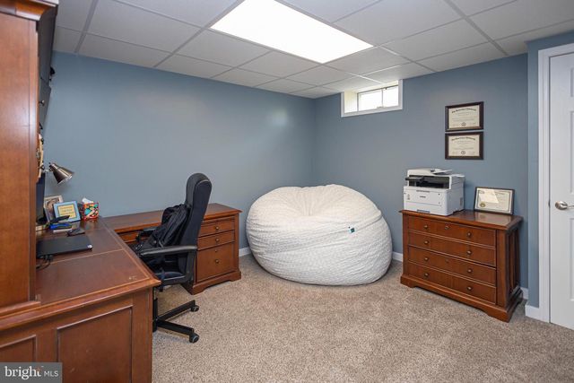 405 LONGSTONE DR, Cherry Hill, NJ 08003