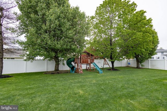 405 LONGSTONE DR, Cherry Hill, NJ 08003