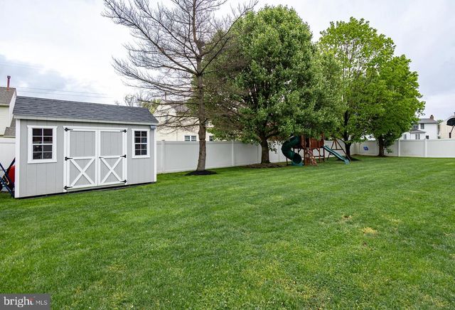 405 LONGSTONE DR, Cherry Hill, NJ 08003