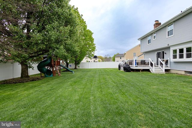 405 LONGSTONE DR, Cherry Hill, NJ 08003