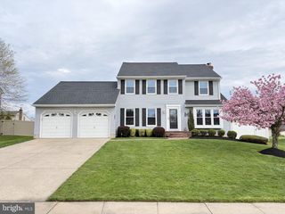 405 LONGSTONE DR, Cherry Hill, NJ 08003