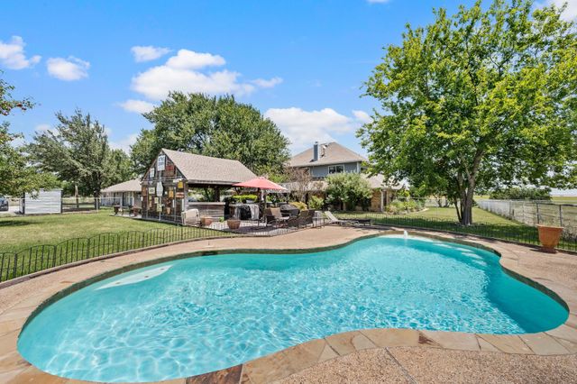 617 Malloy Lane, Ovilla, TX 75154