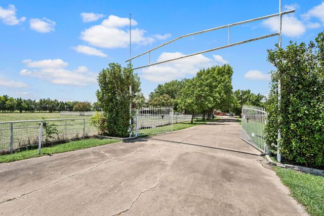 617 Malloy Lane, Ovilla, TX 75154