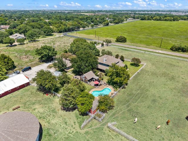 617 Malloy Lane, Ovilla, TX 75154
