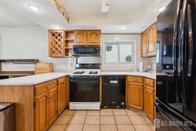 584 Garden Avenue, Woodbridge Proper, NJ 07095