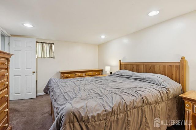 584 Garden Avenue, Woodbridge Proper, NJ 07095