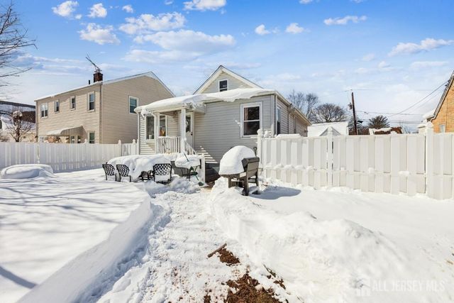 584 Garden Avenue, Woodbridge Proper, NJ 07095