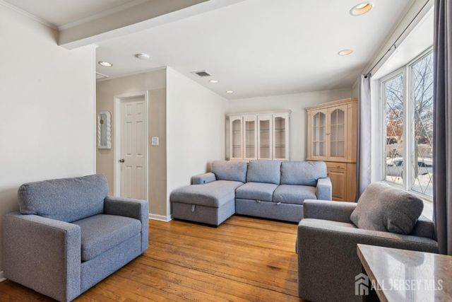 584 Garden Avenue, Woodbridge Proper, NJ 07095